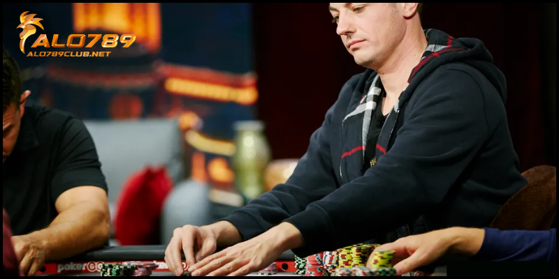 Tom Dwan poker – Thần bài poker nổi tiếng hàng đầu thế giới 5 Phong cách chơi bài táo bạo của Tom Dwan poker